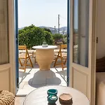 Апартаменты Queen Bee Seafront *