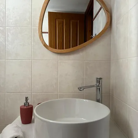 Апартаменты Queen Bee Seafront