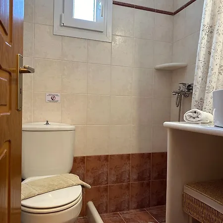 Queen Bee Seafront Апартаменты Парос